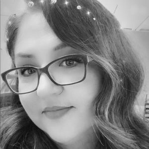 Meet your Posher, Monica